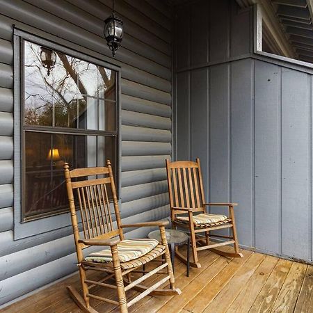 3 Bedroom Log Cabin Condo Close To Everything! 布蘭森 外观 照片